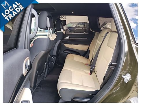 Used 2016 Jeep Grand Cherokee Laredo 75th Anniversary AWD/4WD image 24