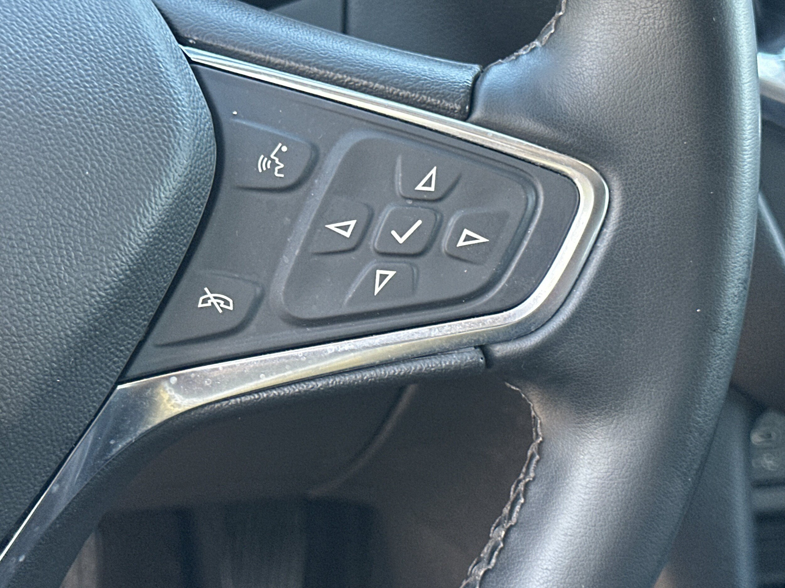 Used 2024 Chevrolet Equinox LT AWD/4WD image 57
