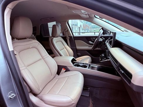 Used 2024 Lincoln Corsair Reserve w/ Rear Removable Package Tray AWD/4WD image 25