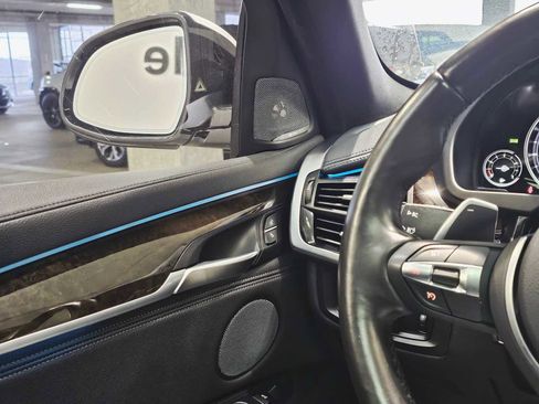 Used 2019 BMW X6 xDrive35i w/ M Sport Package image 23