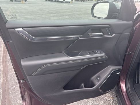 Used 2024 GMC Acadia Elevation image 20