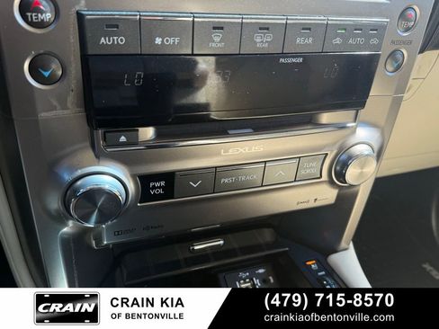 Used 2020 Lexus GX 460 Premium w/ Premium Package image 17