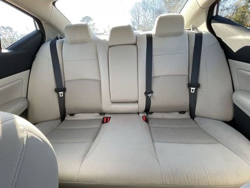 Used 2023 Nissan Altima 2.5 SV image 18