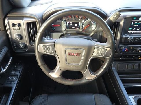 Used 2017 GMC Sierra 1500 SLT image 2