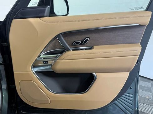 New 2026 Land Rover Range Rover SE AWD/4WD image 19