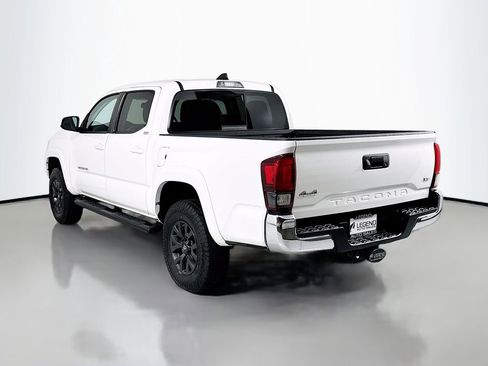 Used 2023 Toyota Tacoma SR5 AWD/4WD image 8