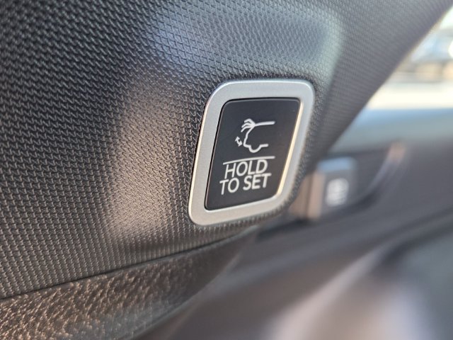 New 2027 Jeep Grand Cherokee Limited AWD/4WD image 14