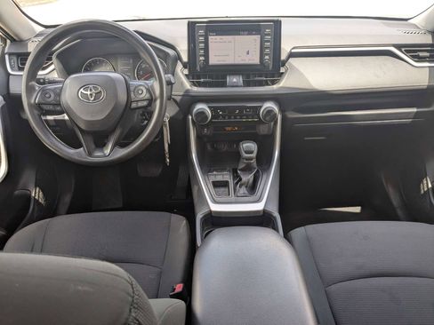 Used 2019 Toyota RAV4 LE FWD image 17
