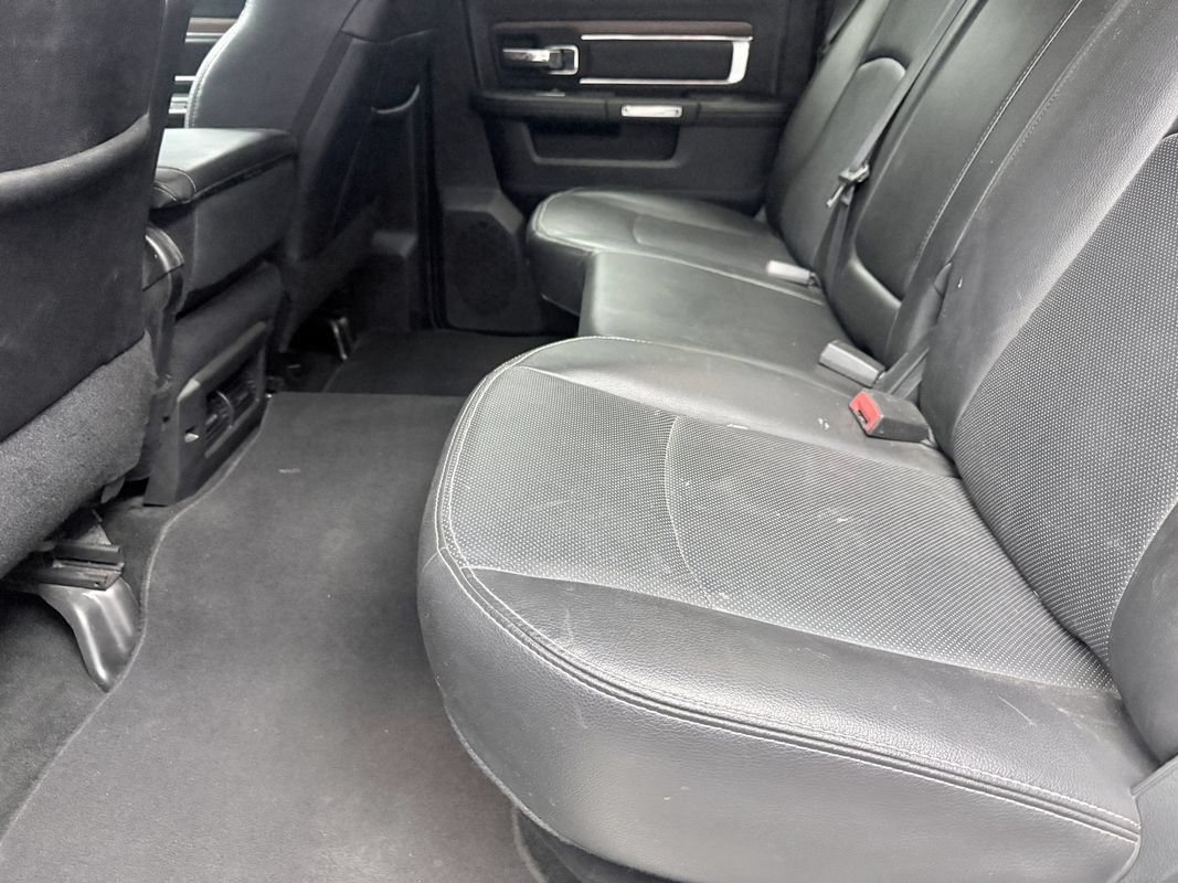 Used 2015 RAM 2500 Laramie w/ Black Appearance Group AWD/4WD image 13