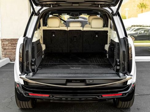 New 2026 Land Rover Range Rover Long Wheelbase SE AWD/4WD image 30
