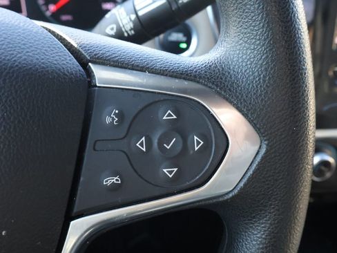 Used 2023 Chevrolet Traverse LS w/ Midnight/Sport Edition image 18