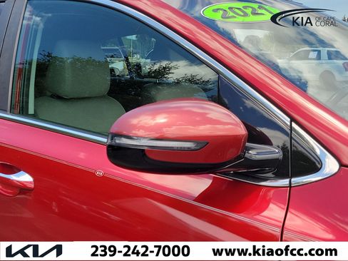 Used 2021 Kia Sportage EX FWD image 8