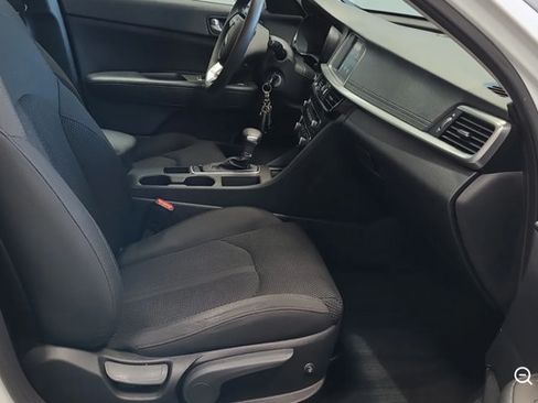 Used 2020 Kia Optima LX FWD image 4