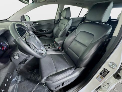 Used 2022 Kia Sportage EX w/ EX Technology Package FWD image 11