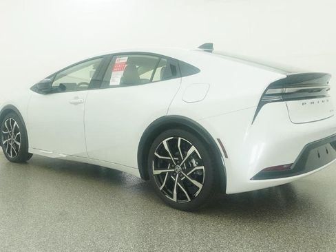 New 2026 Toyota Prius Plug-In Hybrid FWD image 10