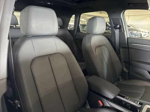 Used 2025 Audi Q3 2.0T Premium w/ Convenience Package AWD/4WD image 26