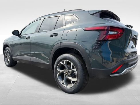 New 2026 Chevrolet Trax LT w/ Driver Confidence Package FWD image 3