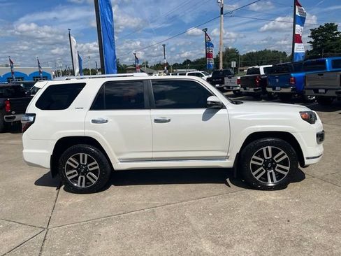 Used 2023 Toyota 4Runner Limited AWD/4WD image 2