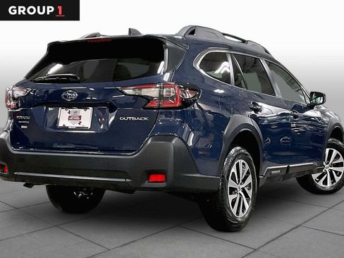 Used 2024 Subaru Outback Premium AWD/4WD image 13