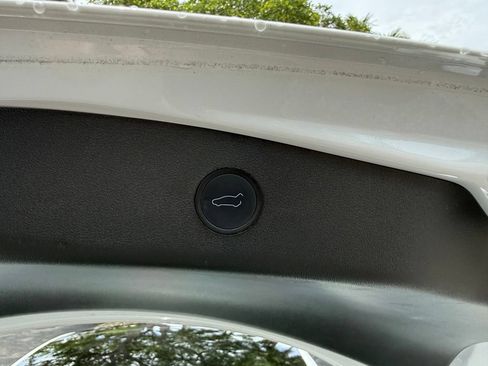 Used 2021 Tesla Model 3 Standard Range Plus RWD image 9