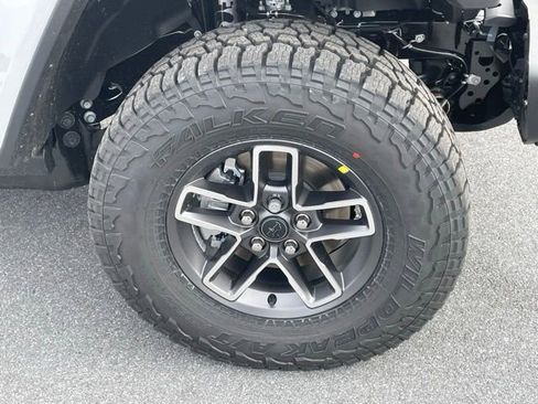 New 2026 Jeep Gladiator Mojave AWD/4WD image 10