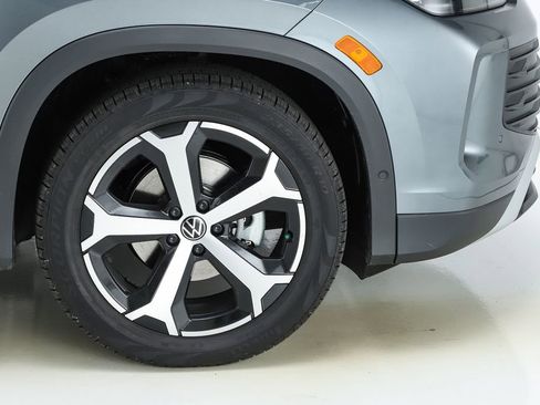 New 2026 Volkswagen Tiguan SE image 14