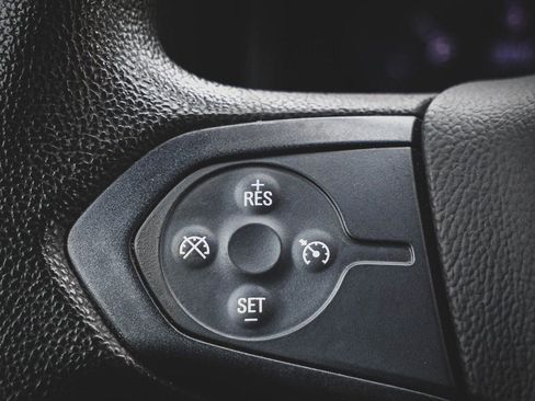 Used 2018 Chevrolet Silverado 1500 Custom w/ Custom Value Package image 9