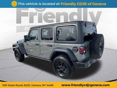 Used 2023 Jeep Wrangler Unlimited w/ Cold Weather Group image 7