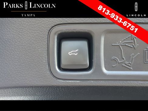 Used 2023 Ford Expedition Platinum RWD image 9