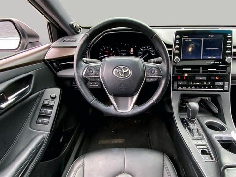 Used 2019 Toyota Avalon XLE w/ Moonroof Package FWD image 6