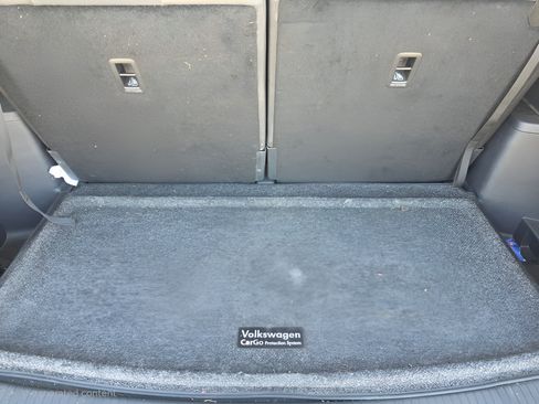 Used 2024 Volkswagen Atlas SE FWD image 31
