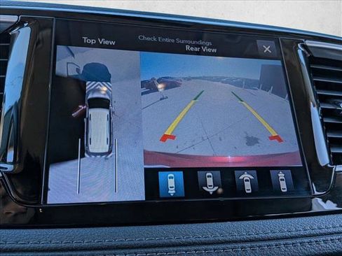 Used 2017 Chrysler Pacifica Limited image 18