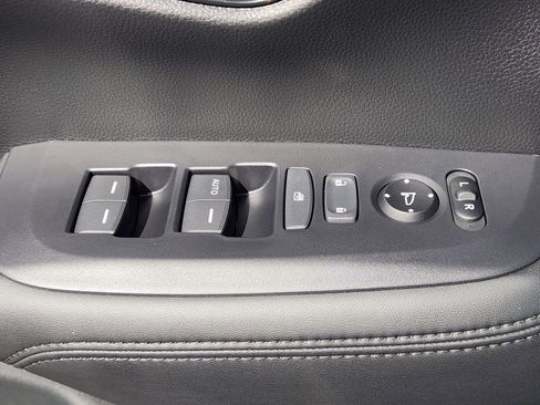 New 2026 Honda HR-V LX image 28