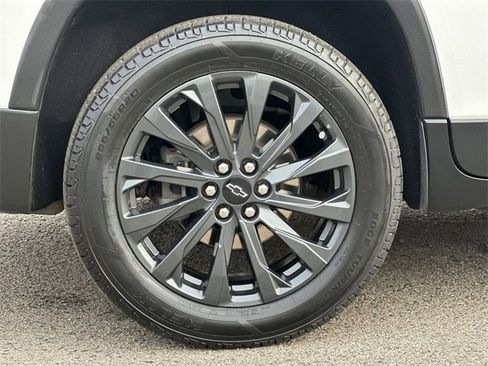 Used 2022 Chevrolet Traverse RS image 32