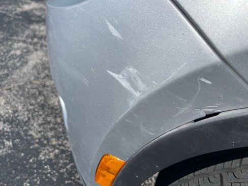 Used 2011 Volkswagen Tiguan S image 23