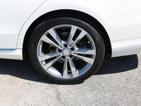 Used 2017 Mercedes-Benz C 300 4MATIC Sedan image 9