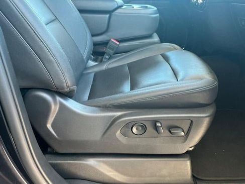 Used 2025 GMC Sierra 1500 SLT AWD/4WD image 26