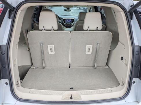 Certified 2023 GMC Acadia Denali w/ Denali Ultimate Package image 17