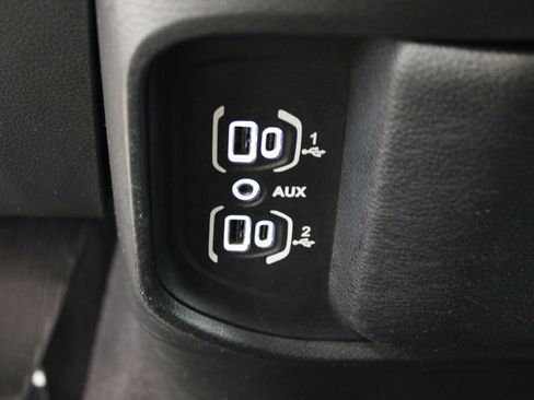 Used 2021 RAM 3500 Laramie image 39