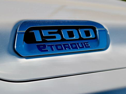 Used 2022 RAM 1500 Big Horn AWD/4WD image 11
