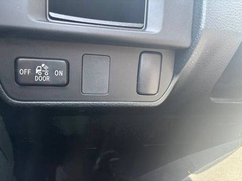 Used 2017 Toyota Tacoma SR w/ SR Convenience Package RWD image 14