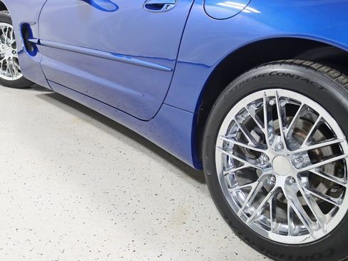 Used 2002 Chevrolet Corvette Convertible w/ Preferred Equipment Group2 image 13