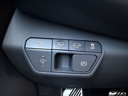 Used 2025 Kia EV9 GT-Line AWD/4WD image 30