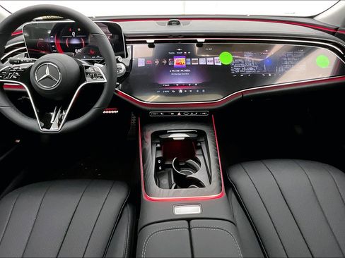 New 2025 Mercedes-Benz E 450 4MATIC All-Terrain Wagon image 4