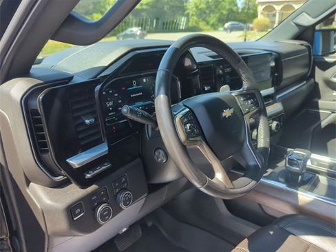 Certified 2022 Chevrolet Silverado 1500 High Country w/ High Country Premium Package image 10