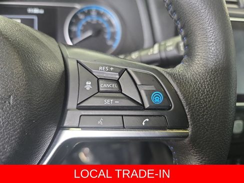 Used 2022 Nissan Leaf SV w/ SV Technology Package FWD image 18