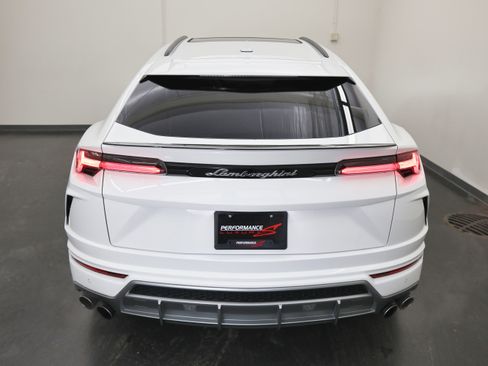 Used 2022 Lamborghini Urus image 10