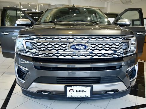 Used 2020 Ford Expedition Platinum AWD/4WD image 2