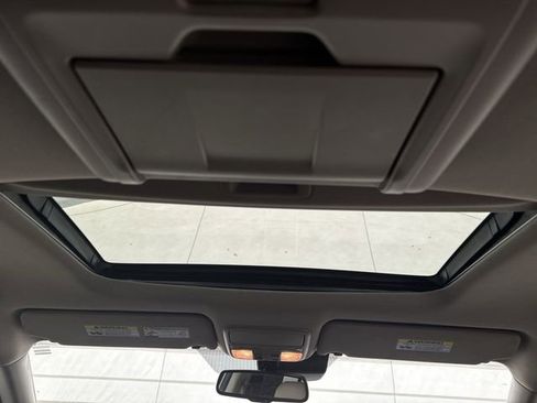 Used 2016 Honda Pilot Touring image 19