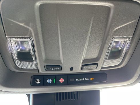 Used 2024 Chevrolet Silverado 1500 LT image 23